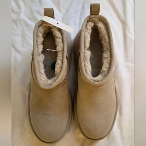 UGG Tan Ankle Boots with Cream Lining